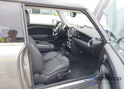 2009 Mini Cooper S Clubman из США, поврежденный, VIN WMWMM335X9TP93430